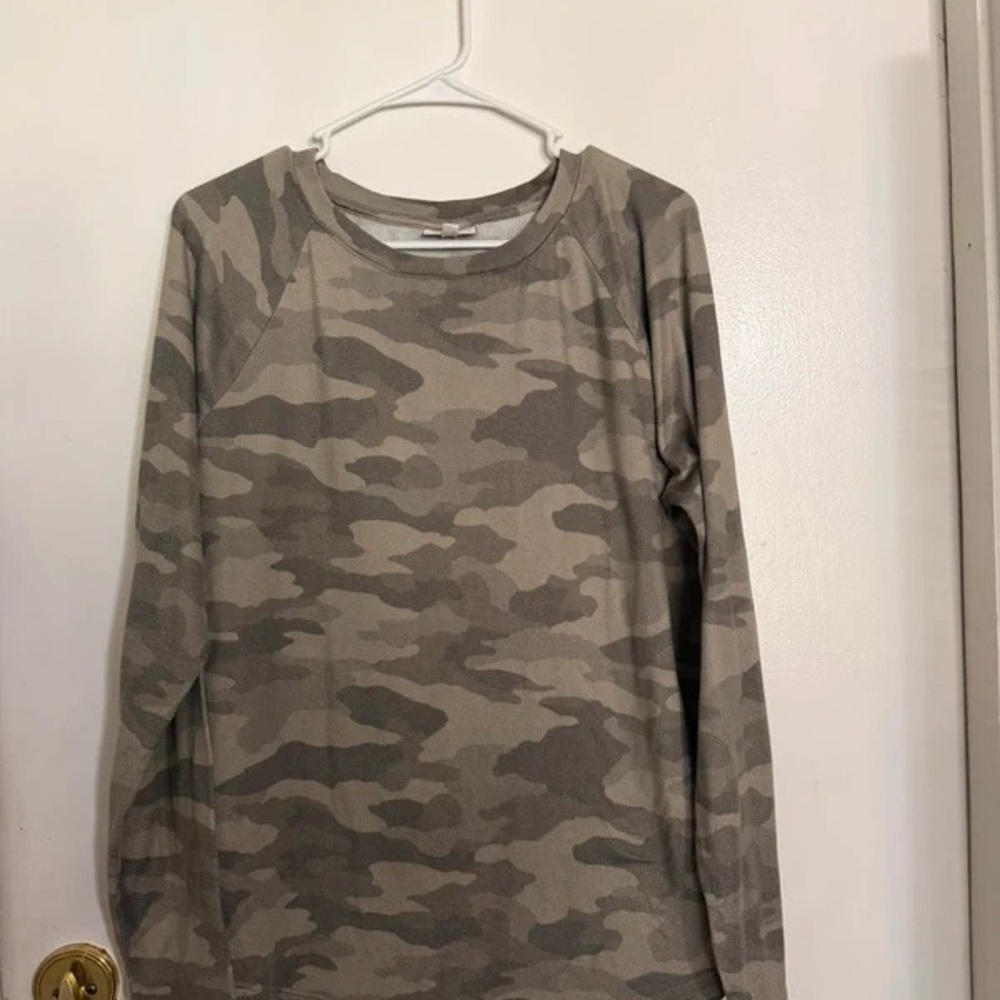 SO Olive Green Camouflage Crewneck Sweatshirt